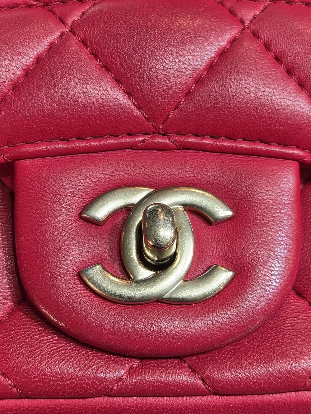Chanel 15B Lipstick Red Lambskin Classic Mini Flap Bag GHW Rectangular